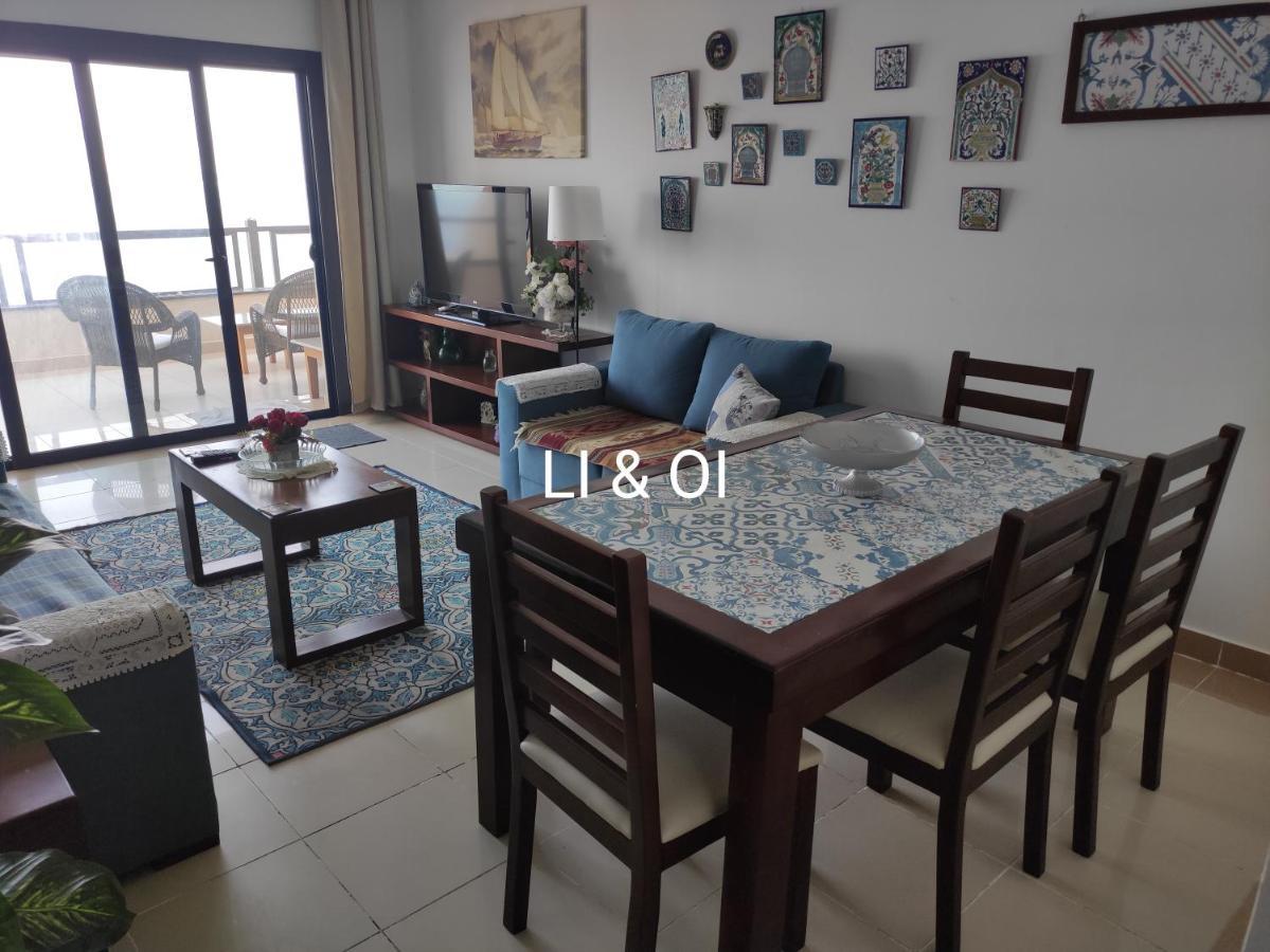 Full With Panoramic View Of Apartment *